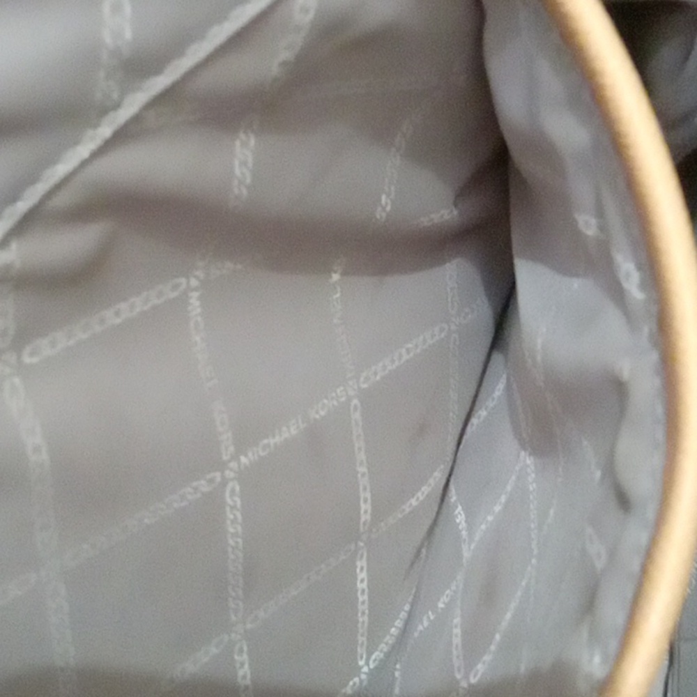 Michael Kors Jet Set Large Tote Bag - Picture 14 of 14